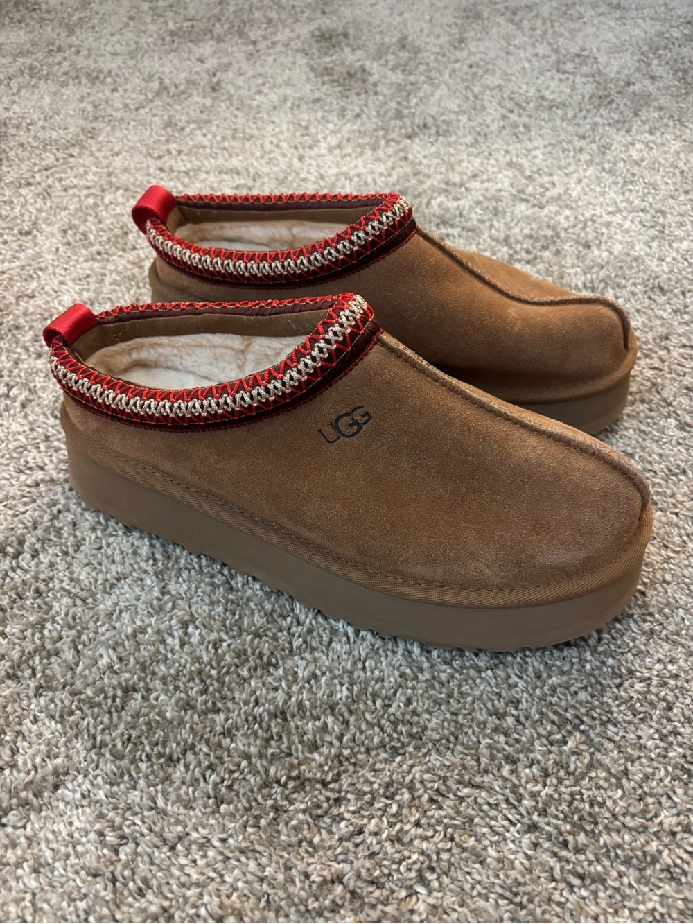 UGG Women's Tasman Mule in Chestnut with Red Trim